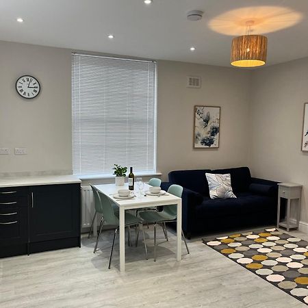 Charming 1 Bed Georgian Apartment Честер Экстерьер фото