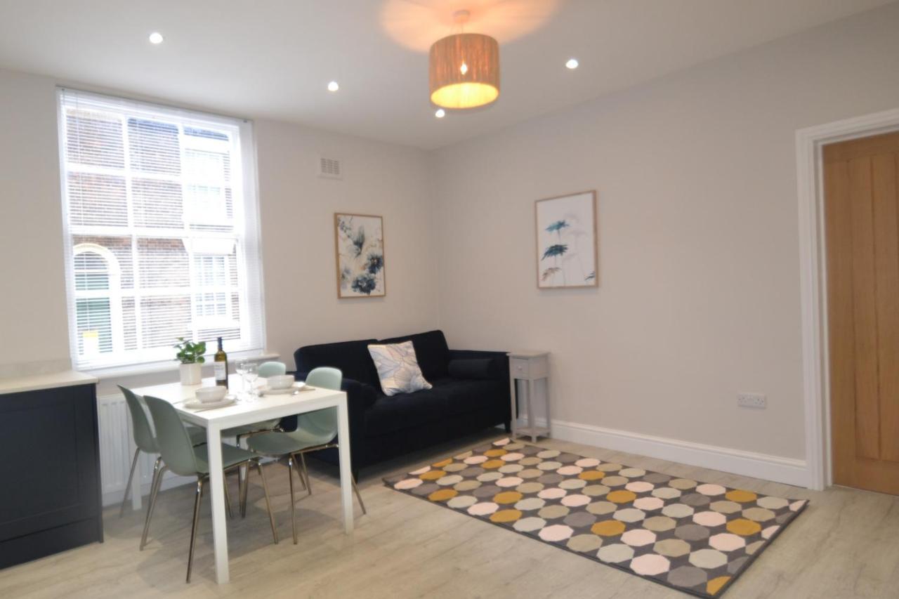 Charming 1 Bed Georgian Apartment Честер Экстерьер фото
